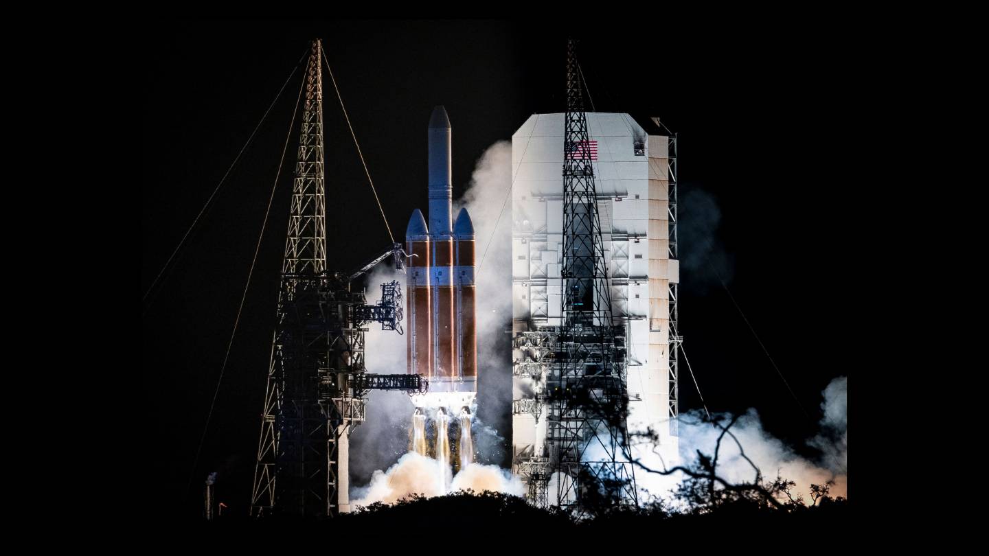 ISʘIS launch