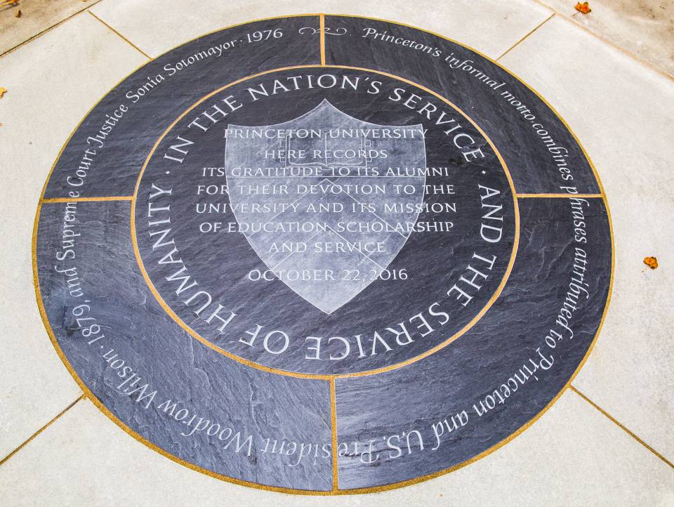 Sonte on the front campus crossroads