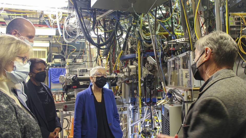 Visit to Princeton Plasma Physics Lab by White House and Department of Energy staff