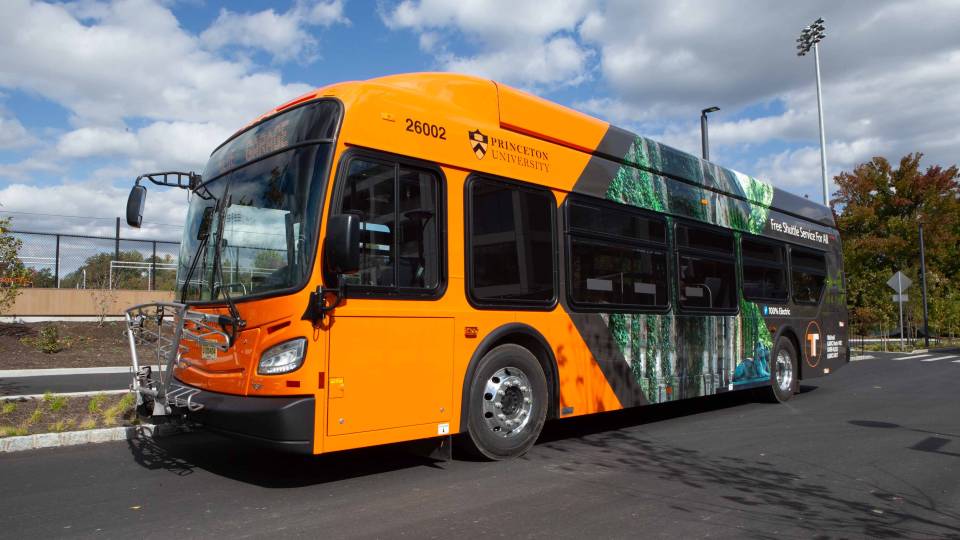 Front and side of an electric bus