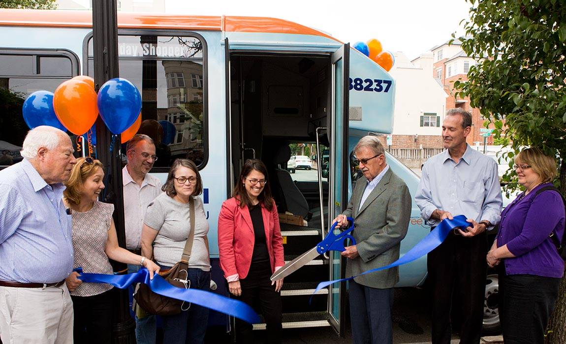 FreeB ribbon cutting