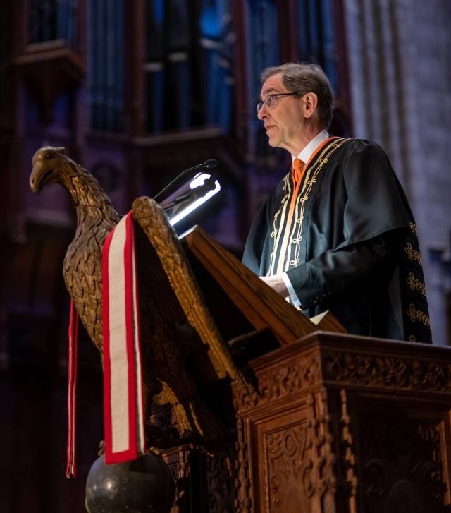 Eisgruber speaks at the podium